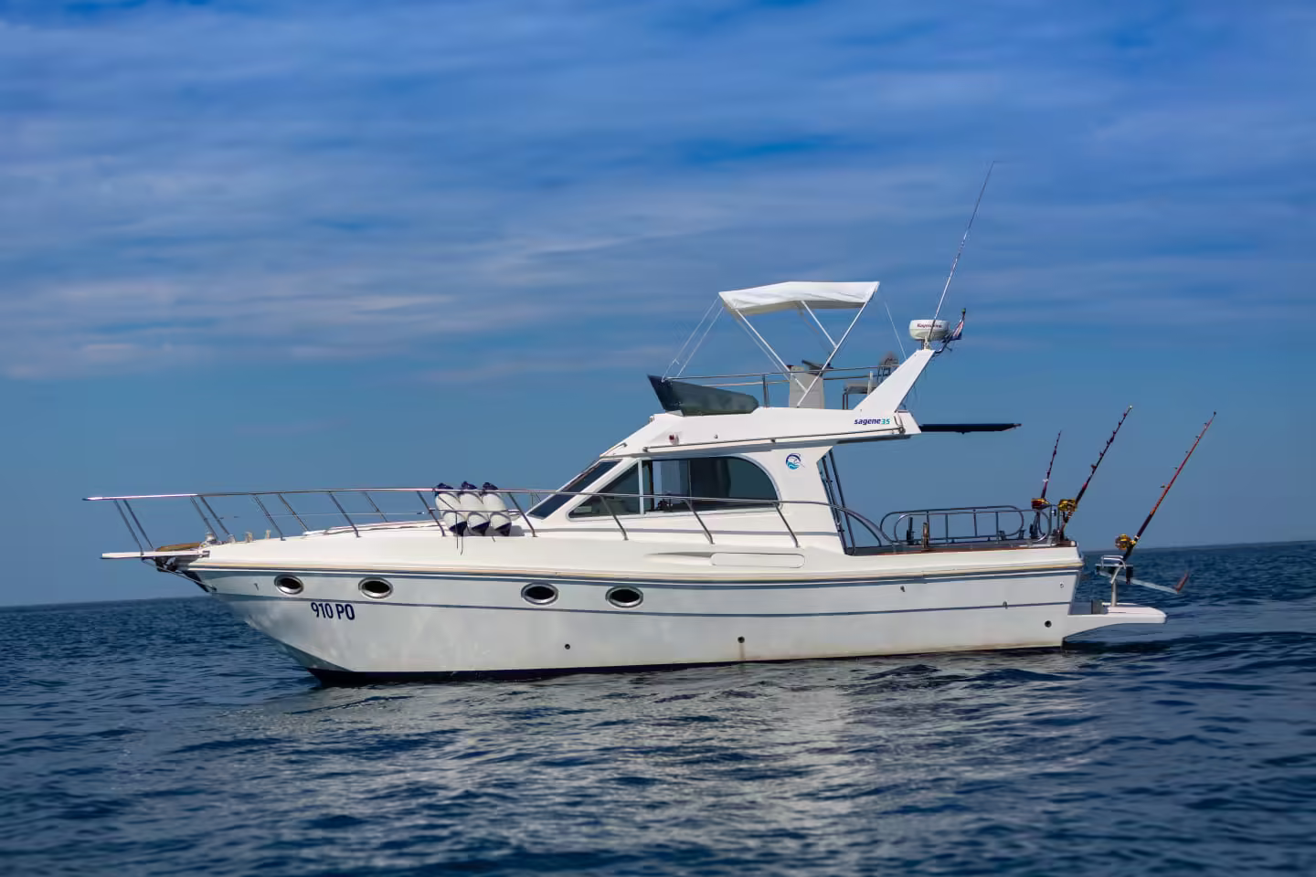 Tunatail Family Yacht 4