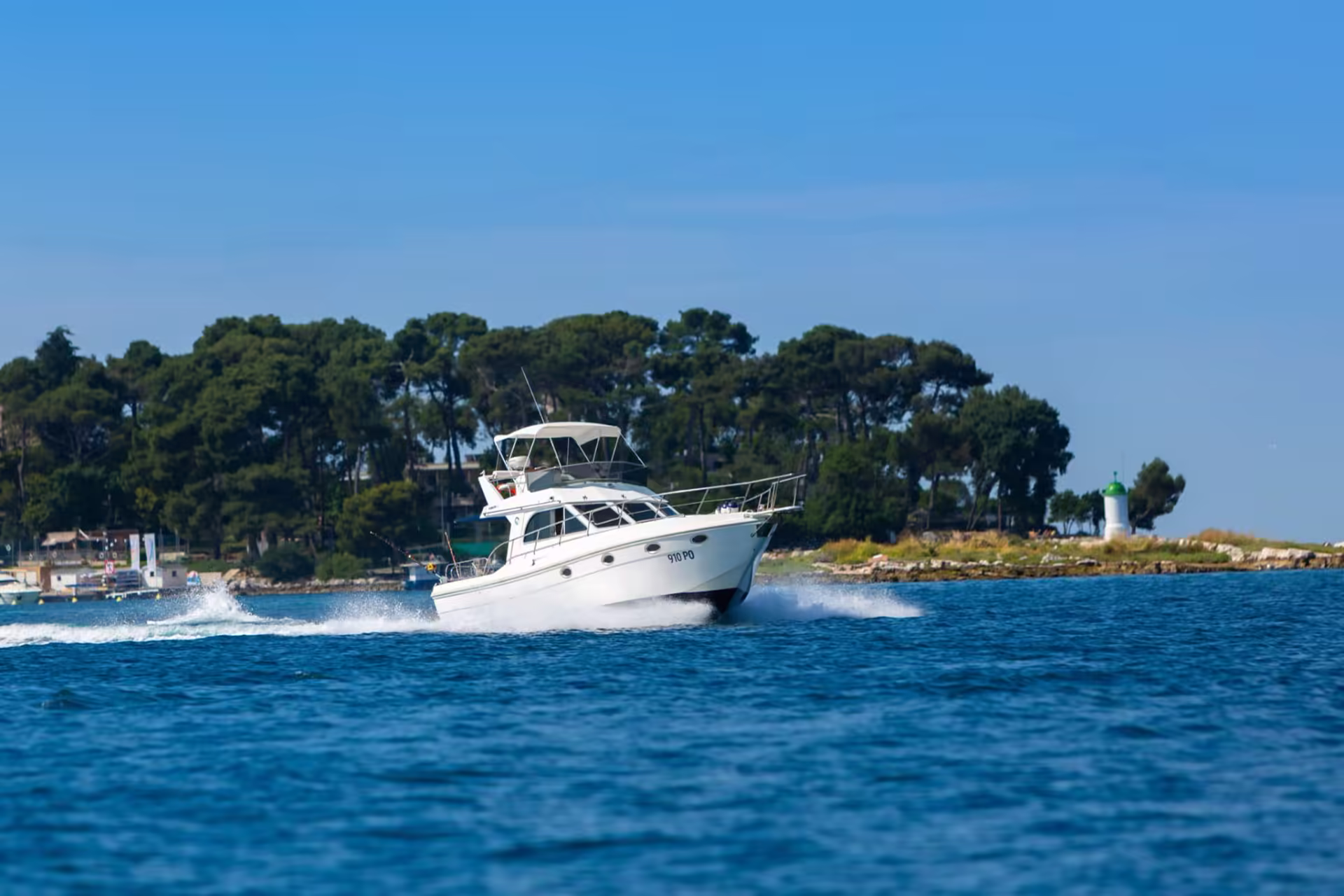 Tunatail Family Yacht 2